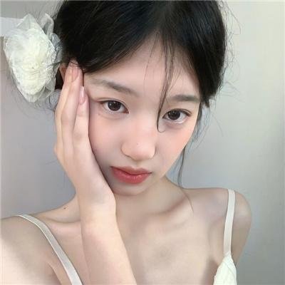 另一种存在 海报